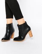 Oasis Block Heel Boot With Stitching Detail - Black