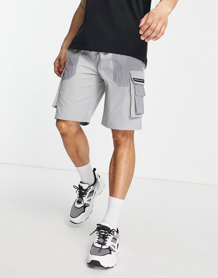 Mennace Nylon Cargo Shorts With Reflective Patches-grey