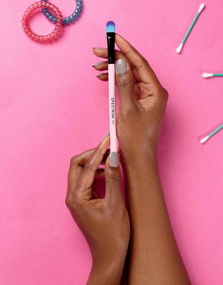 Spectrum Oval Concealer Brush - Clear