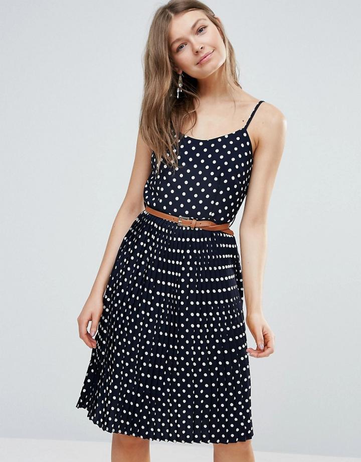 Sugarhill Boutique Pleated Midi Dress - Black