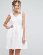 Closet London V Front Prom Dress In Textured Jaquard - White