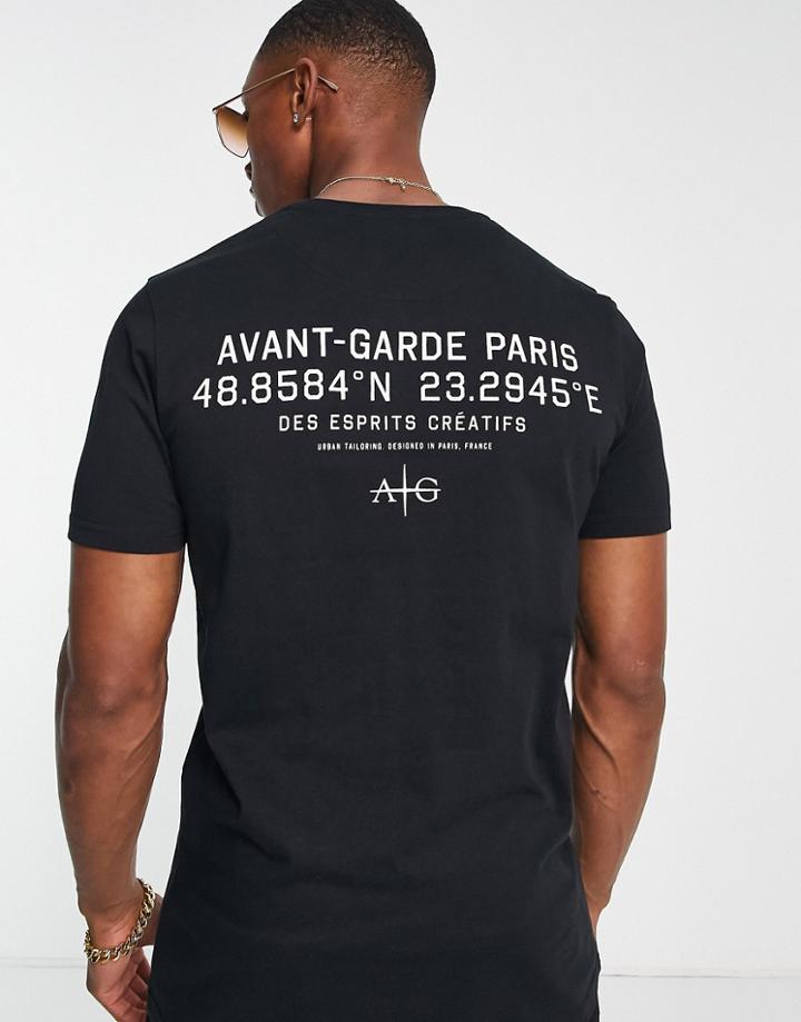 Avant Garde Back Print T-shirt In Black