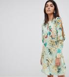Influence Tall Split Sleeve Tea Dress In Floral Print - Green