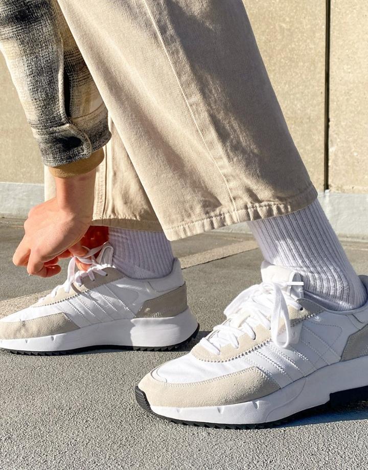 Adidas Originals Retrophy F2 Sneakers In White