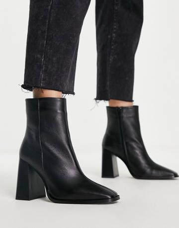 Depp Leather Boots In Black Leather