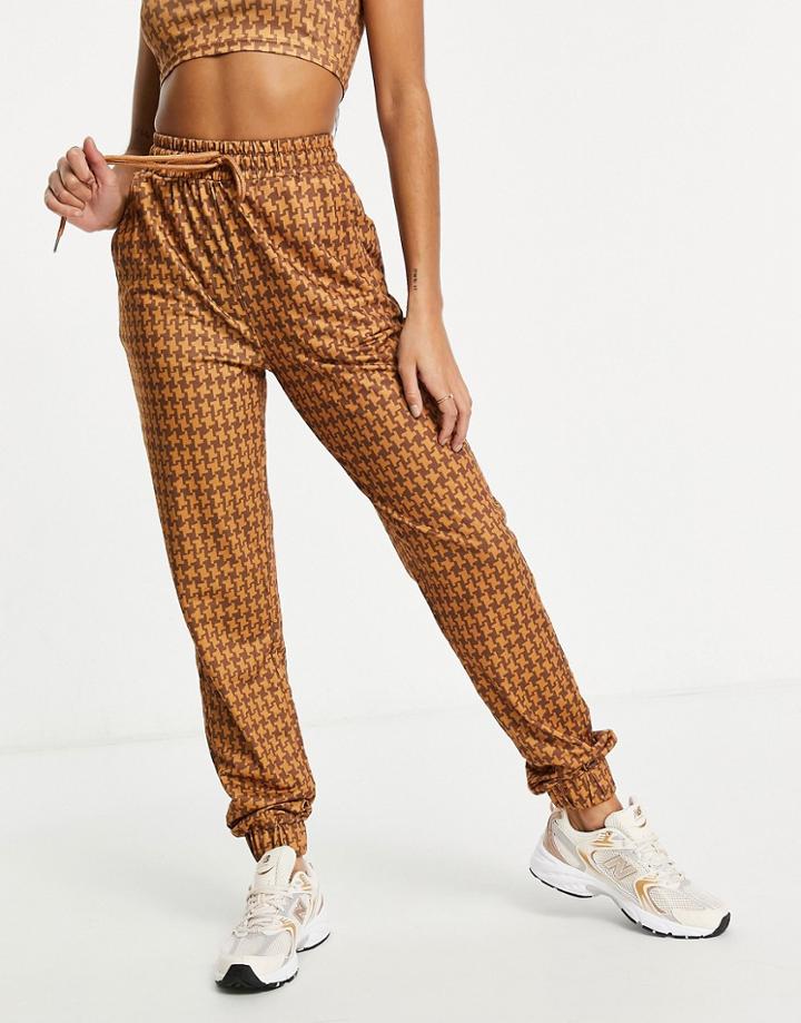 Love & Other Things Sweatpant Set In Brown Print