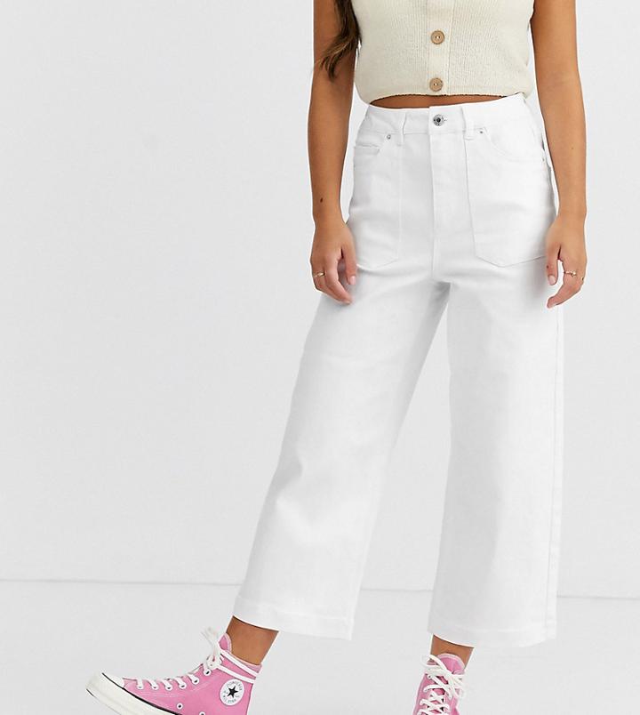 Vero Moda Petite Cropped Wide Leg Jean With Pocket Detail-white