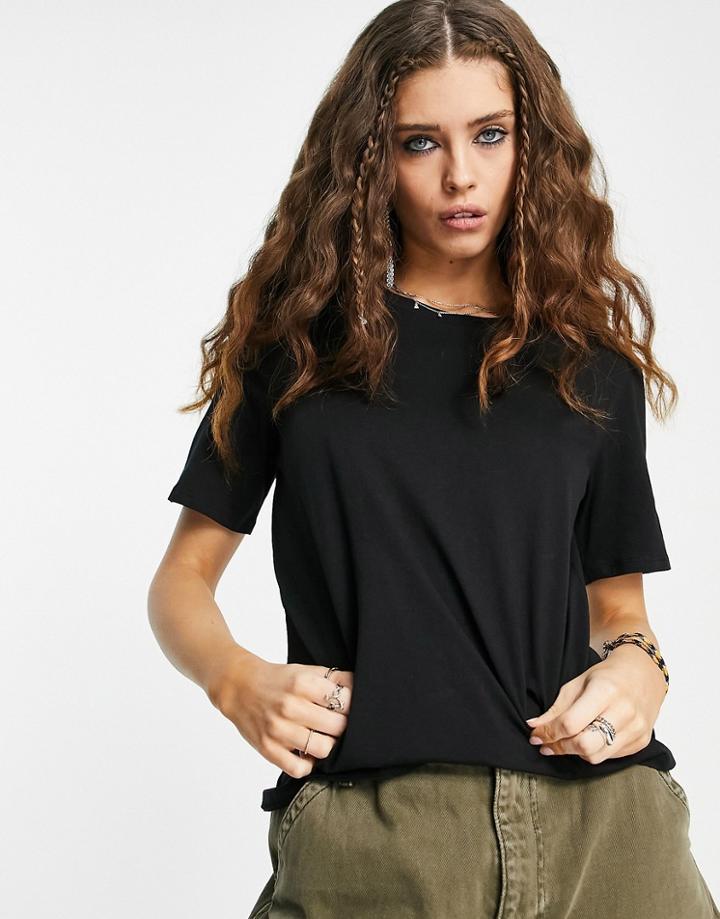Only Crew Neck T-shirt In Black