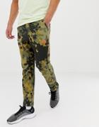 The North Face Mountek Woven Pant In Macrofleck Print - Green