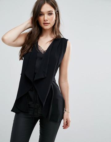 Wal G Sleeveless Jacket - Black