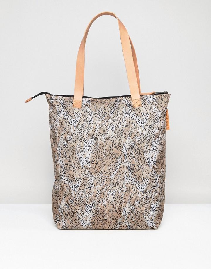 Eastpak Soukie Tote Bag In Leopard - Black