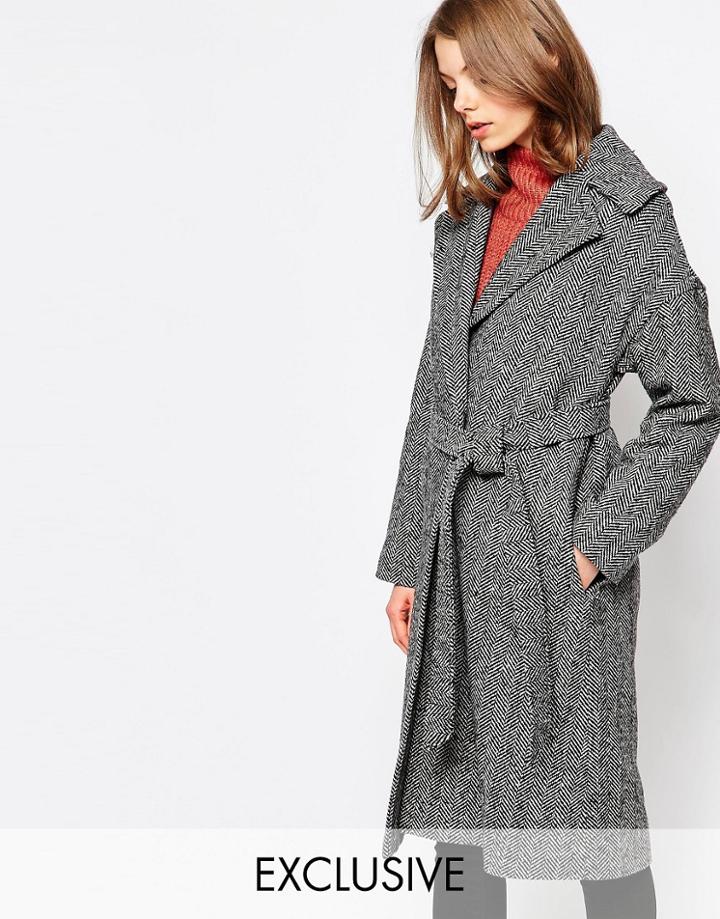 Helene Berman Herringbone Coat With Oversized Collar - Black