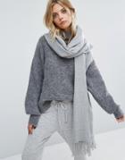 Pieces Woven Herringbone Scarf With Tassels In Light Gray - Gray