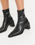 Pull & Bear Point Toe Heeled Ankle Boot In Black