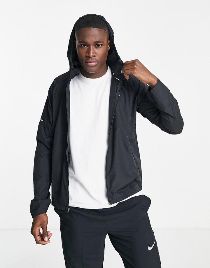 Nike Running Essentials Jacket In Black
