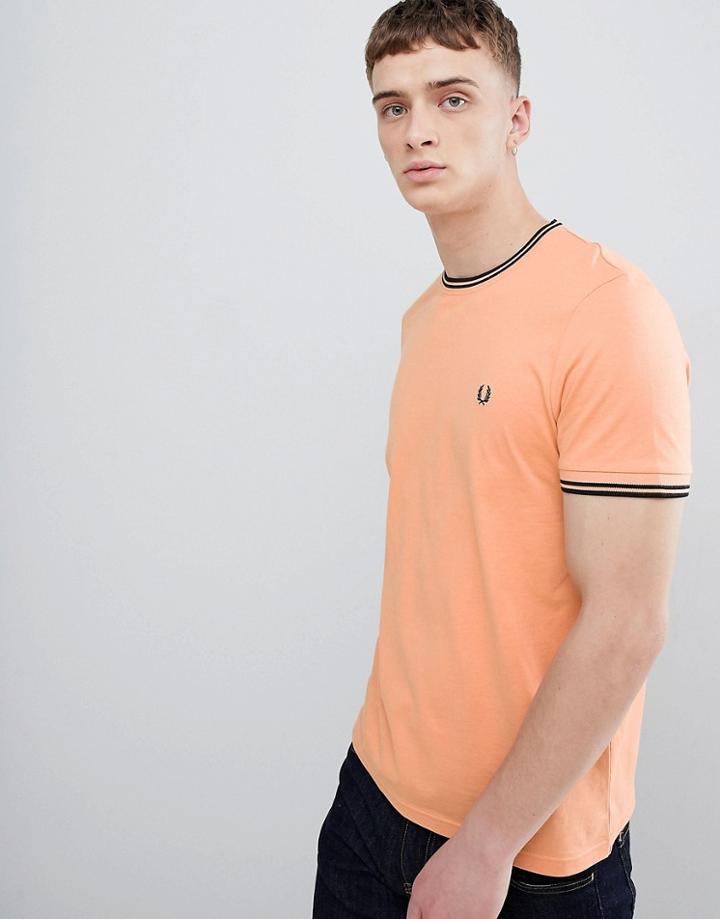 Fred Perry Twin Tipped T-shirt In Apricot - Orange
