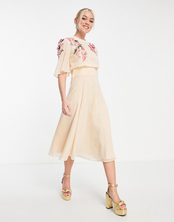 Hope & Ivy Suki Embroidered Midi Dress In Cream-white