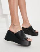 Qupid Chunky Flatform Mule Sandals In Black