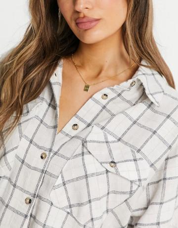 Saint Lola Pendant Necklace In Gold