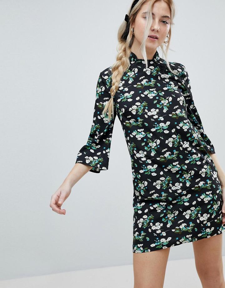 Influence Shift Dress With Mandarin Collar Detail In Daisy Garden Floral - Black