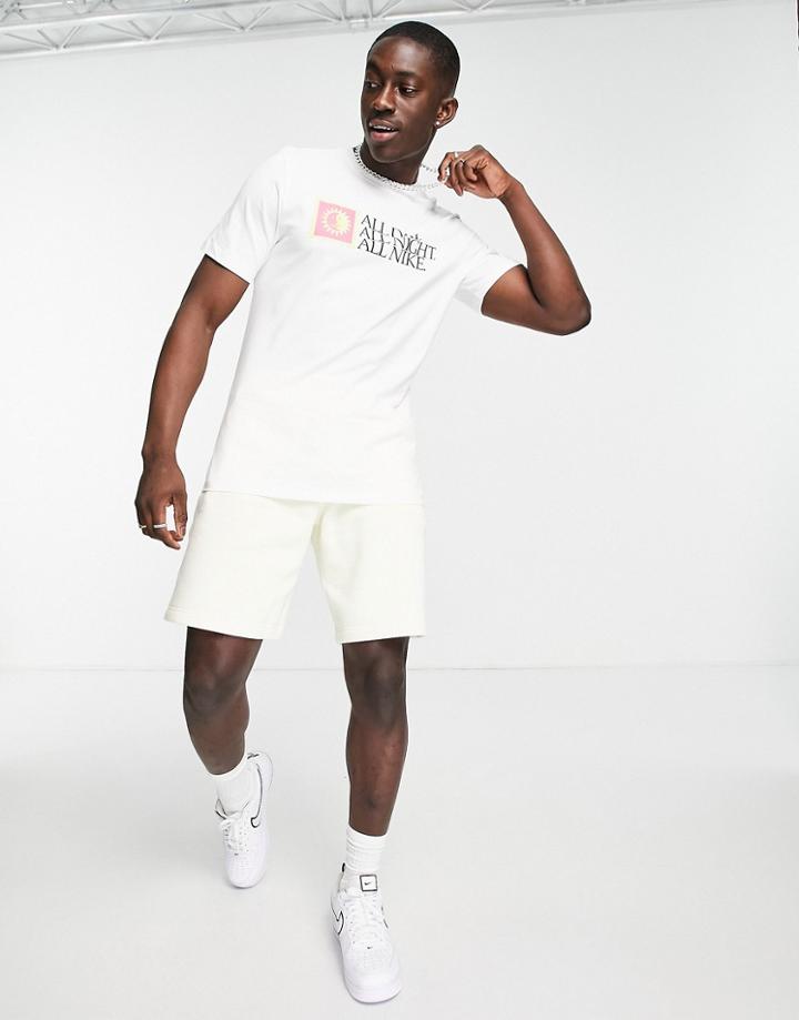 Nike Verbiage Graphic T-shirt In White