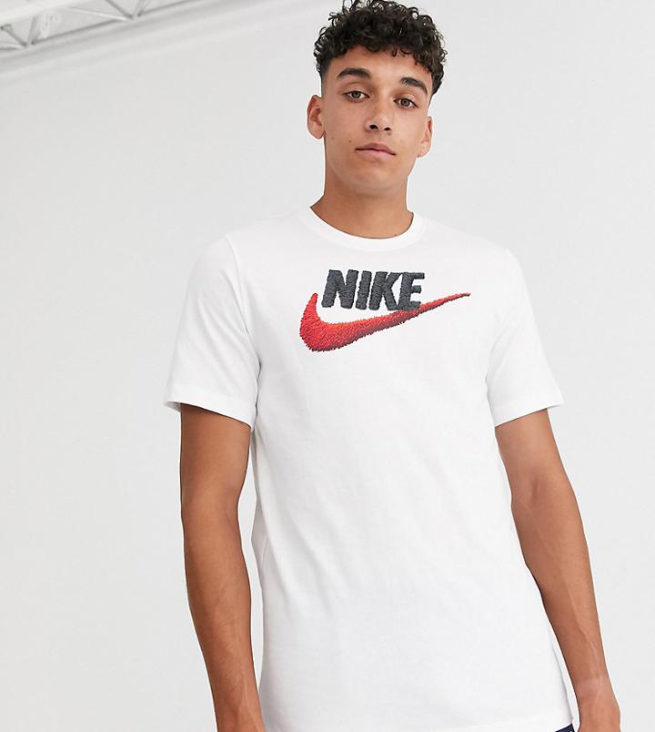 Nike Tall Swoosh T-shirt In White