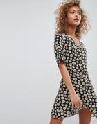 Monki Daisy Print Puff Sleeve Smock Dress - Black