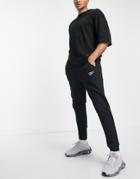 Reebok Training Essentials Linear Logo Sweatpants In Black