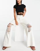 Missguided Recycled Bum Slash Boyfriend Jeans In White