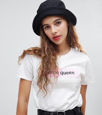 Adolescent Clothing T-shirt With Meme Queen Graphic - White