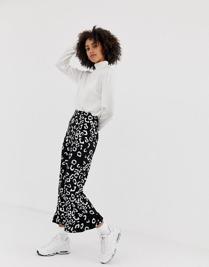 Asos Design Pants With Fluted Ruffle Hem In Mono Animal Print - Multi