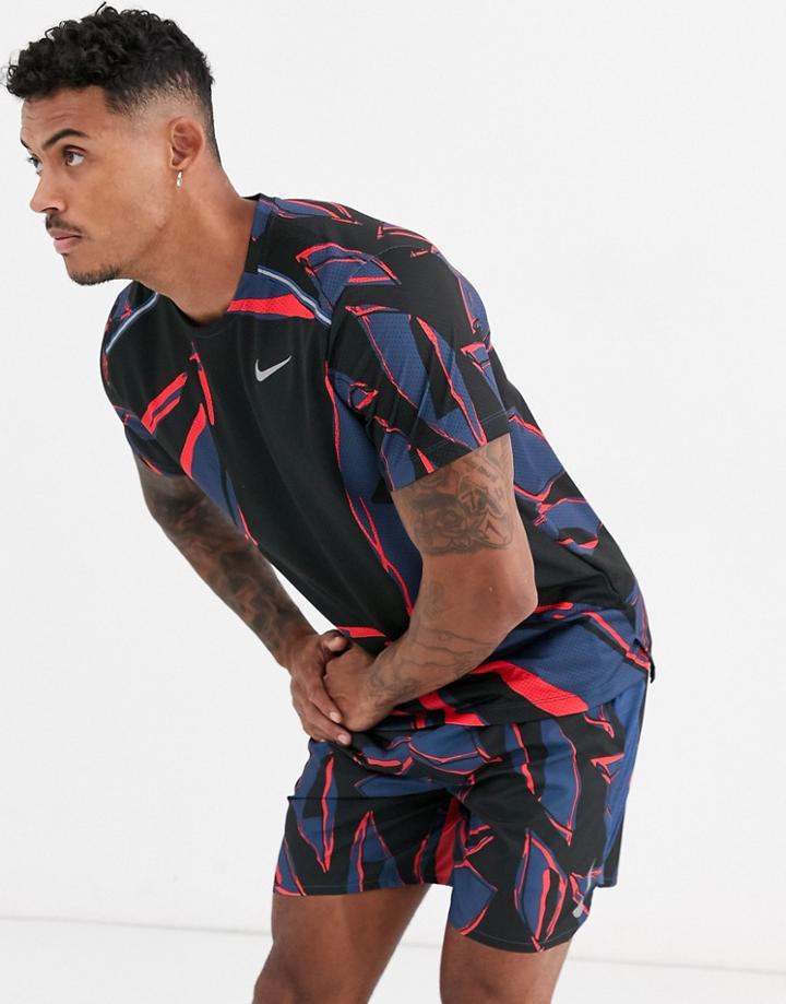 Nike Running Fiesta Floral T-shirt In Black-multi