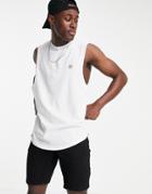 Le Breve Sleeveless T-shirt Tank In White