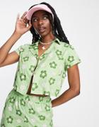 Daisy Street Cropped Boxy Shirt In Retro Smile Graphic Floral - Part Of A Set-green