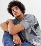 Noak T-shirt In All Over Face Print - Blue