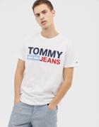 Tommy Jeans Regular Fit T-shirt With Flag Chest Logo In White - White