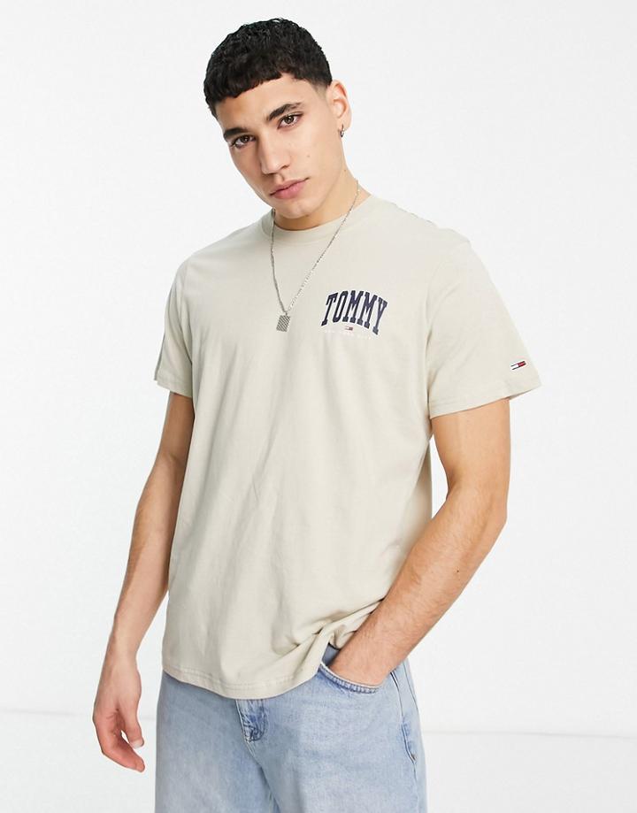 Tommy Jeans Chest College Logo T-shirt In Beige-neutral