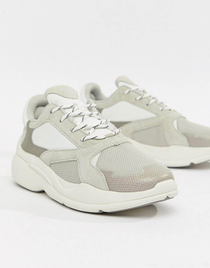 Bershka Sneakers With Chunky Sole In White - White