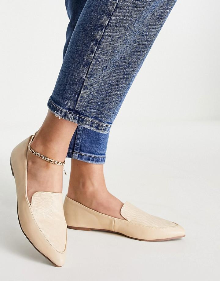 London Rebel Pointed Flat Loafers In Cream-white