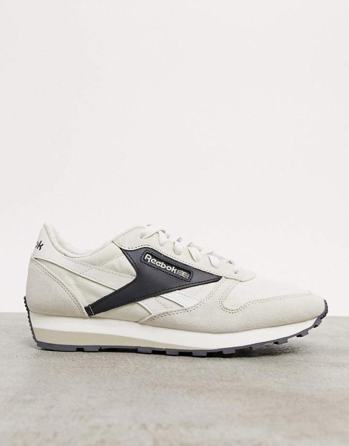 Reebok Az 79 Sneakers In Off-white