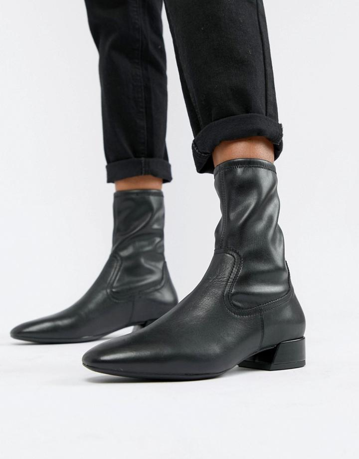 Vagabond Joyce Black Leather Pull On Pointed Boots - Black
