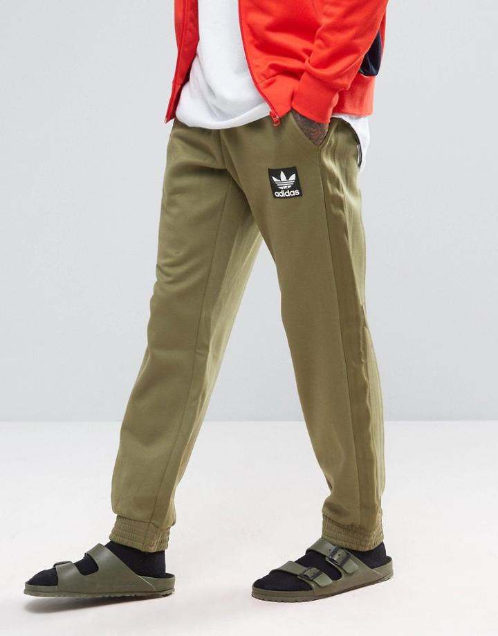 Adidas Originals Brand Pack Cargo Pants In Green Ay9303 - Green