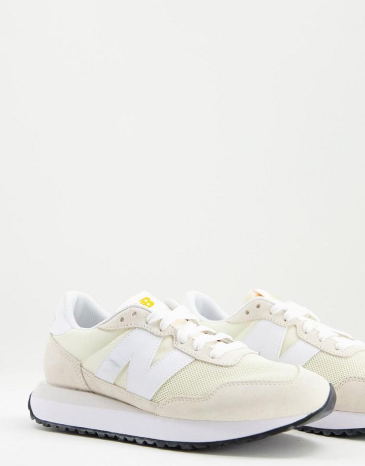 New Balance 237 Trainers In Cream-white