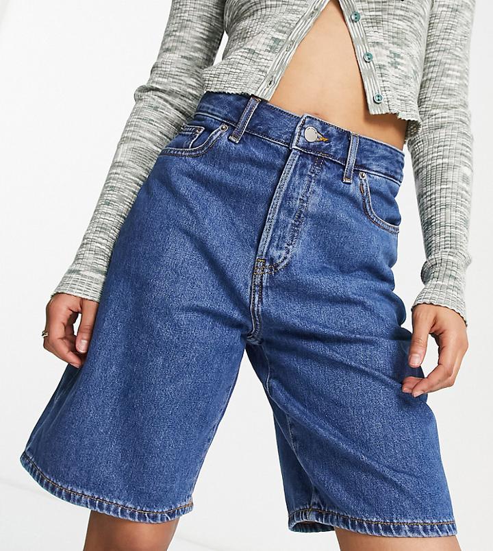 Dr Denim Petite Bella Bermuda Shorts In Mid Wash-blue