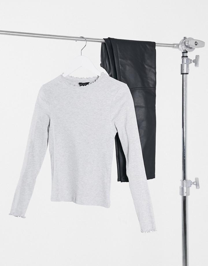 New Look Ribbed Lettuce Edge Top In Gray-grey