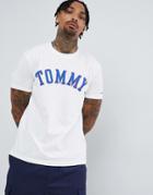 Tommy Jeans Essential Logo Print T-shirt In White - White