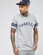 New Era Varsity T-shirt With Yankees Large Logo - Gray