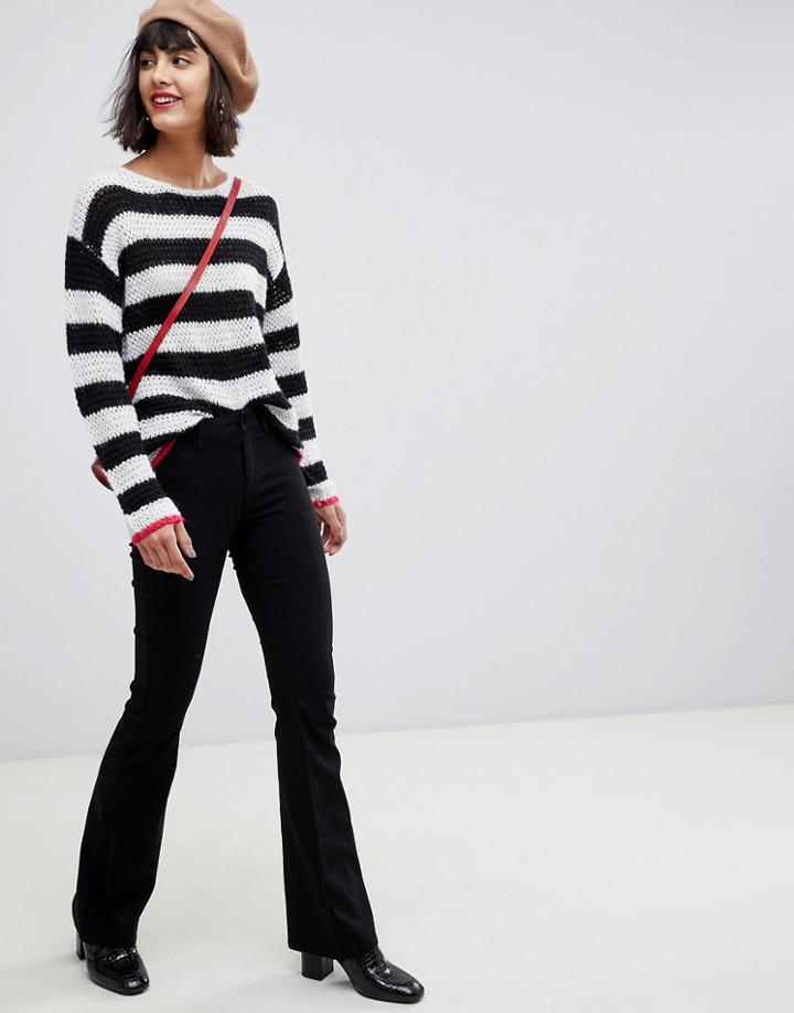 Pieces Fitted Flare Pants - Black