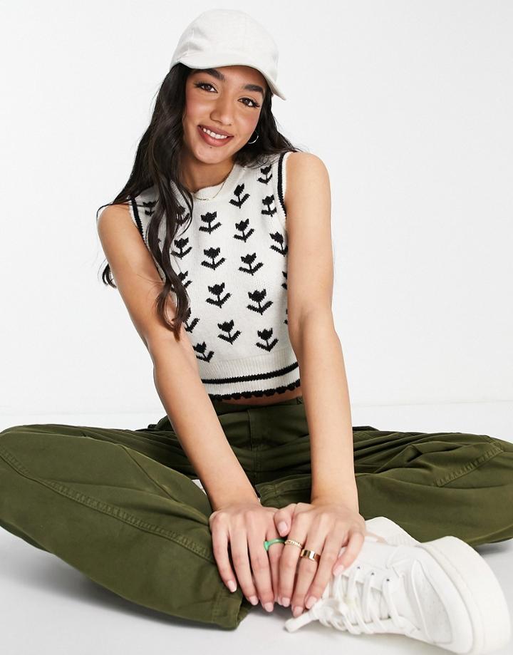 New Look Tulip Tabard Sweater In White Pattern