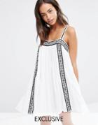 Akasa Embroidered Beach Dress - White